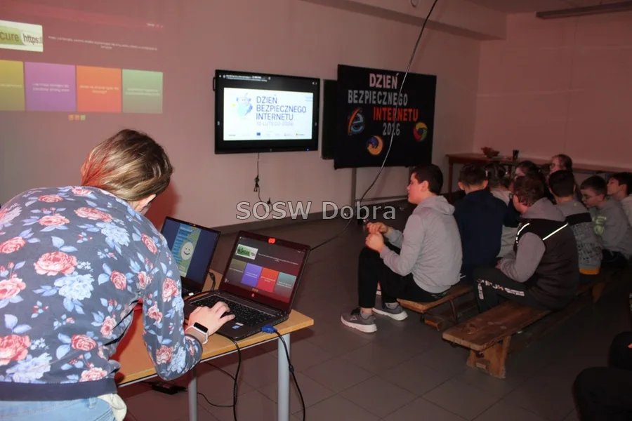 Galeria „Bezpieczny Internet” — zdjęcie 1.