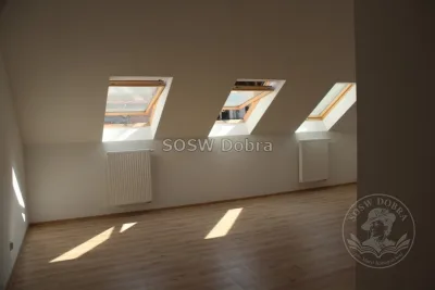Fotograficzna kronika rozbudowy Specjalnego Ośrodka Szkolno-Wychowawczego w Dobrej w latach 2014–2018 – od rozbiórki starej części, przez kolejne etapy budowy, po gotowe sale i pracownie — zdjęcie 39.