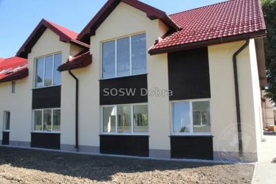 Fotograficzna kronika rozbudowy Specjalnego Ośrodka Szkolno-Wychowawczego w Dobrej w latach 2014–2018 – od rozbiórki starej części, przez kolejne etapy budowy, po gotowe sale i pracownie — zdjęcie 38.
