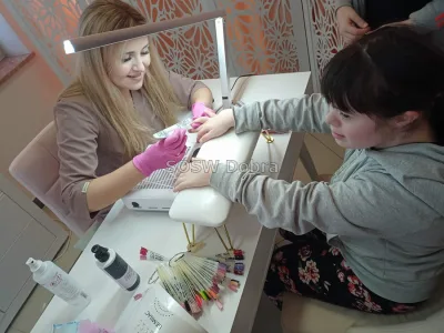 Galeria „Wyjście do Studia Urody GlamLook w Dobrej” — zdjęcie 26.