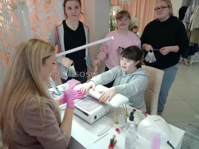 Galeria „Wyjście do Studia Urody GlamLook w Dobrej” — zdjęcie 4.