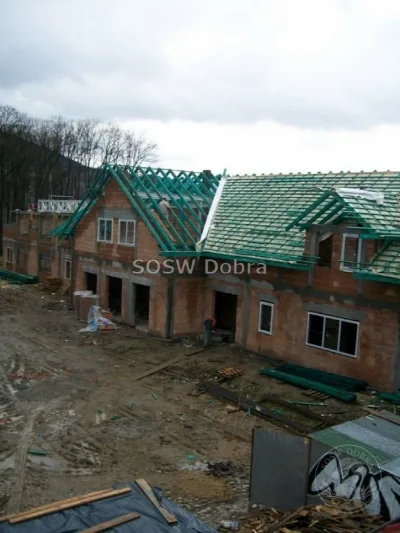 Fotograficzna kronika rozbudowy Specjalnego Ośrodka Szkolno-Wychowawczego w Dobrej w latach 2014–2018 – od rozbiórki starej części, przez kolejne etapy budowy, po gotowe sale i pracownie — zdjęcie 22.