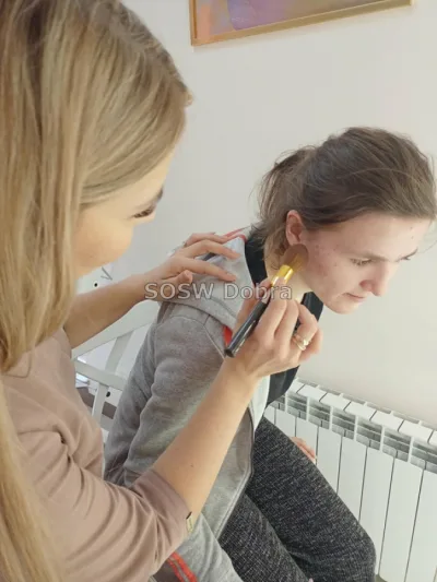 Galeria „Wyjście do Studia Urody GlamLook w Dobrej” — zdjęcie 31.